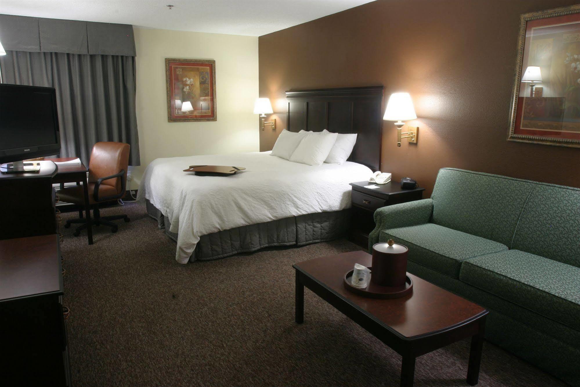 Hampton Inn Kansas City Blue Springs Exterior foto