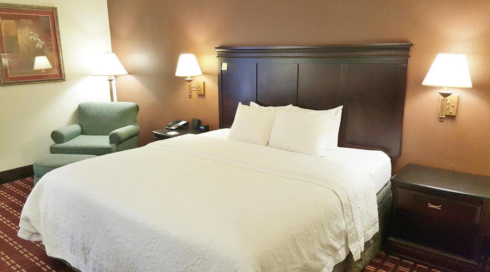 Hampton Inn Kansas City Blue Springs Exterior foto