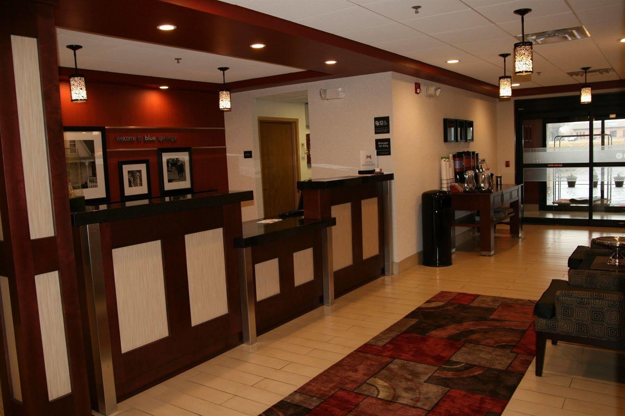 Hampton Inn Kansas City Blue Springs Exterior foto